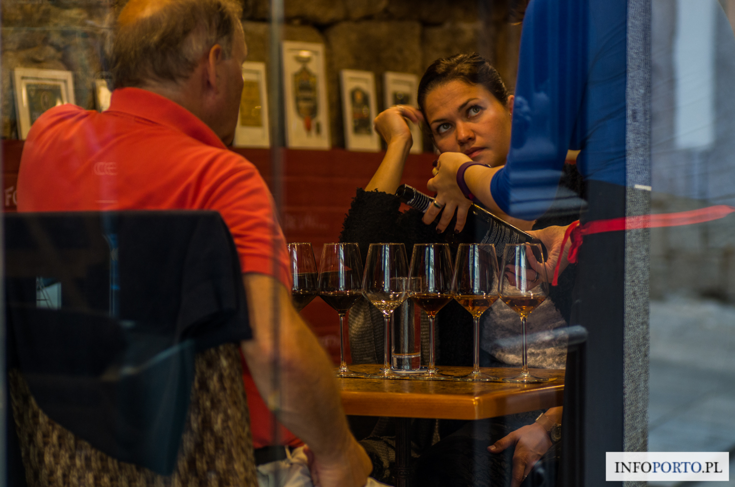 Porto Vila Nove da Gaia piwnice z winem porto winnice piwnica dom porto domy wine cellars caves polecane najlepsze wino wine bary polski przewodnik lokalny zwiedzanie portugalia 
